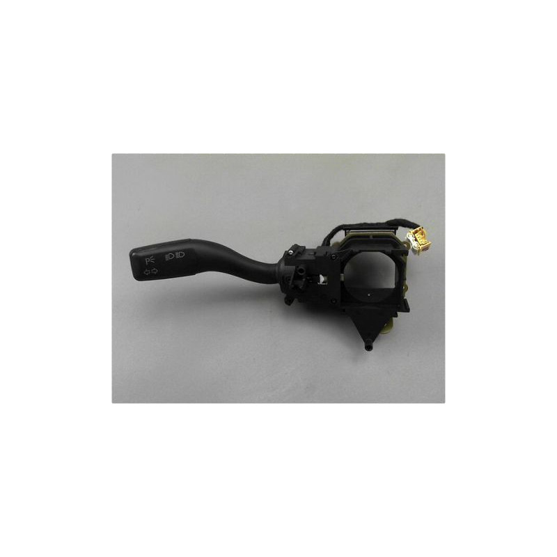 COMMANDE CLIGNOTANT AUDI A4 AVANT 04-08