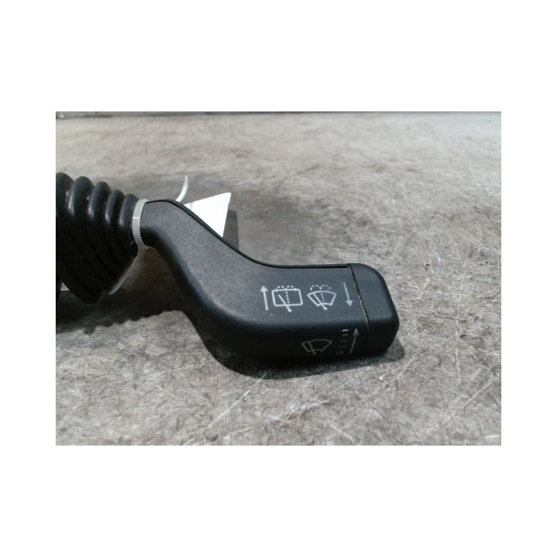COMMANDE ESSUIE GLACE OPEL CORSA 93-97