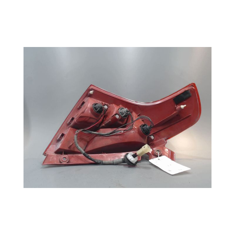 FEU ARRIERE DROIT SUZUKI SWIFT