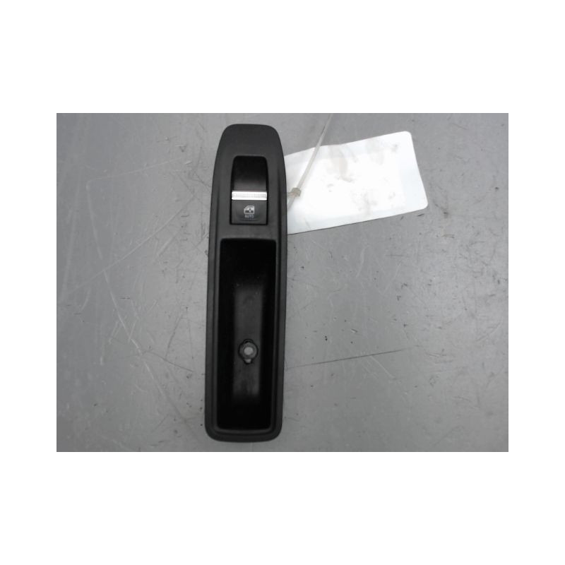 COMMANDE LEVE-GLACE PORTE ARD RENAULT CAPTUR