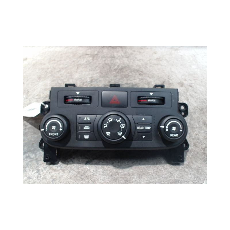 BOUTON DE WARNING KIA CARNIVAL
