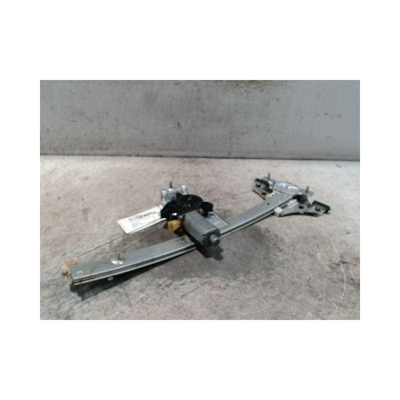 MECANISME+MOTEUR LEVE-GLACE AVANT DROIT TOYOTA AVENSIS 2000-2003