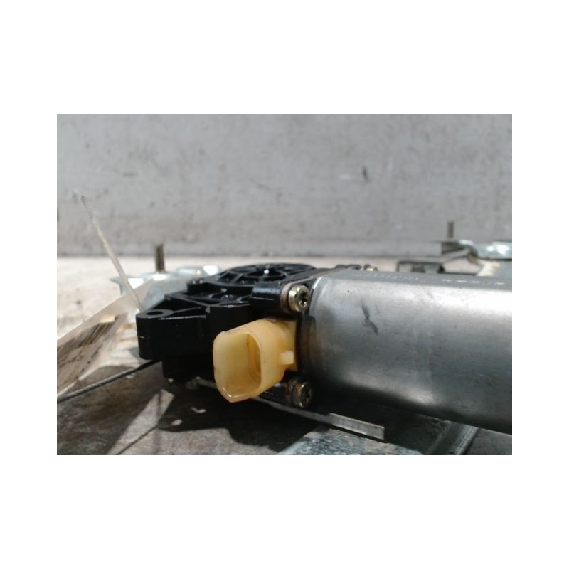 MECANISME+MOTEUR LEVE-GLACE AVANT DROIT TOYOTA AVENSIS 2000-2003