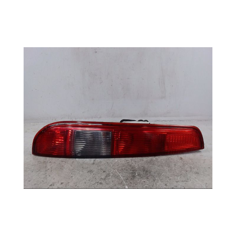 FEU ARRIERE GAUCHE  FORD FOCUS BREAK 2005-