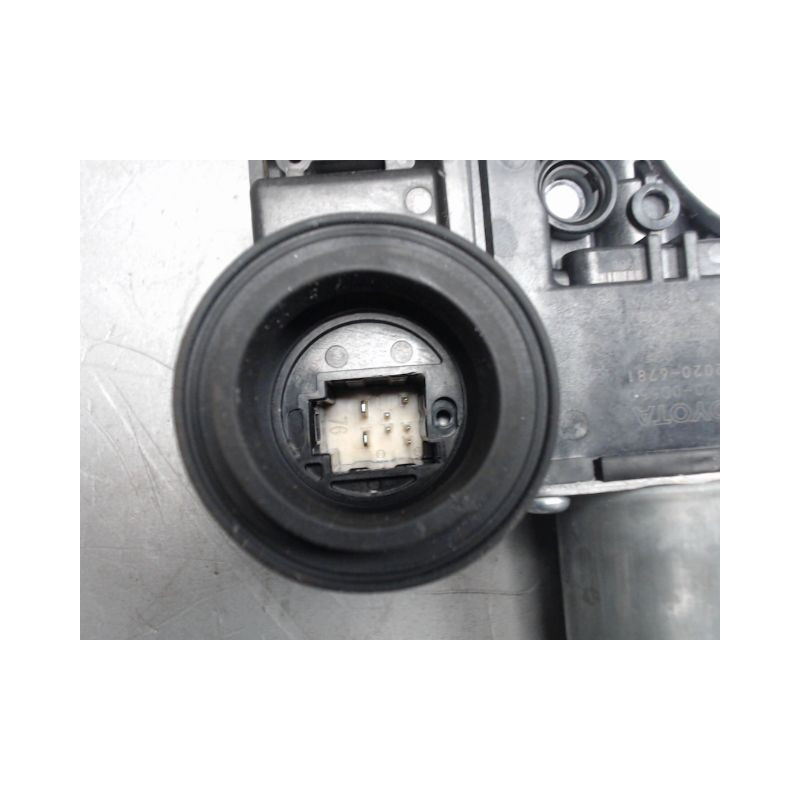 MECANISME+MOTEUR LEVE-GLACE AVANT GAUCHE TOYOTA YARIS CRO