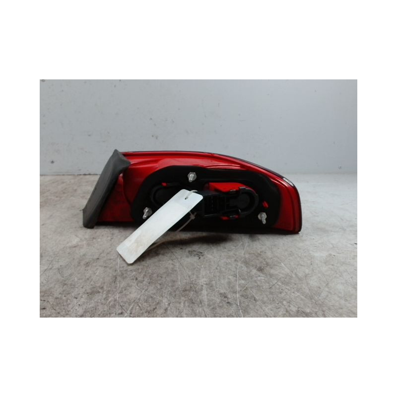 FEU ARRIERE GAUCHE  ALFA ROMEO 159