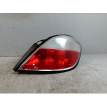 FEU ARRIERE DROIT OPEL ASTRA 2004-