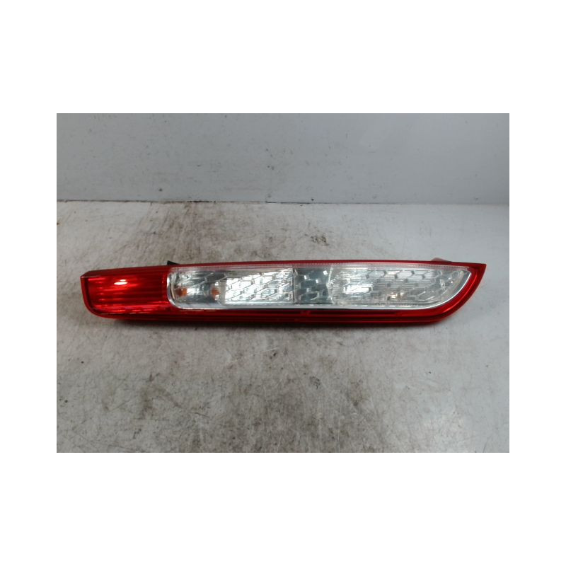 FEU ARRIERE GAUCHE  FORD FOCUS II