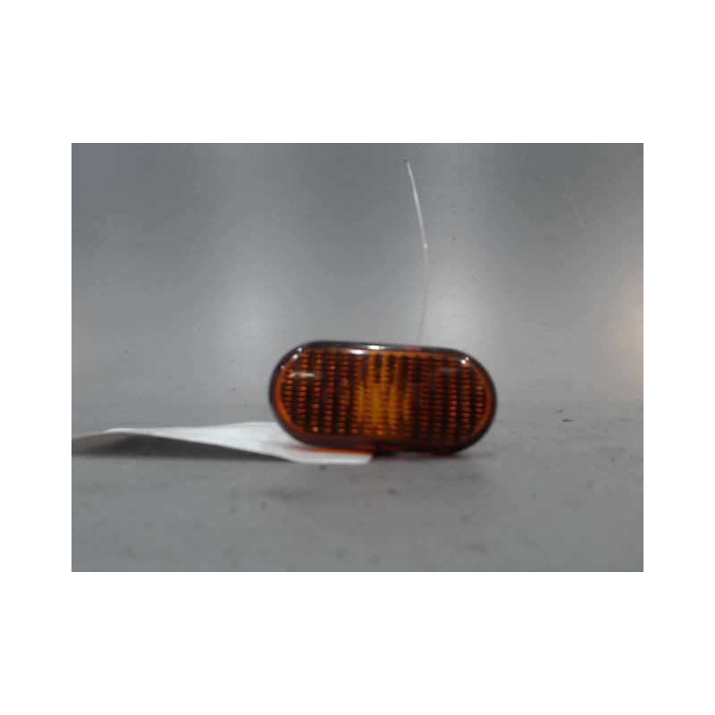 REPETITEUR AILE DROIT RENAULT CLIO