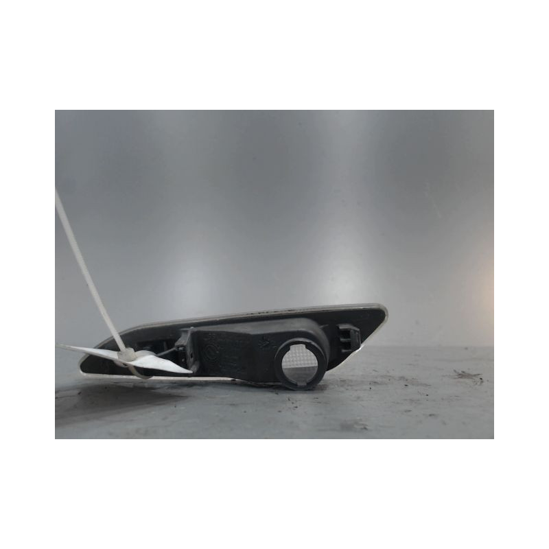 REPETITEUR AILE GAUCHE FIAT TIPO