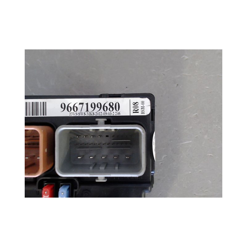 BOITE A FUSIBLES PEUGEOT 207 2009-