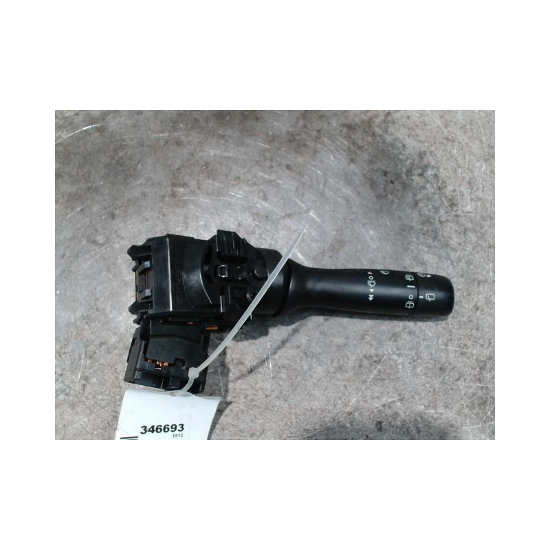 COMMANDE ESSUIE GLACE TOYOTA YARIS 2005-