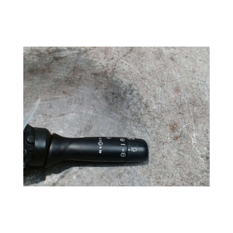 COMMANDE ESSUIE GLACE TOYOTA YARIS 2005-