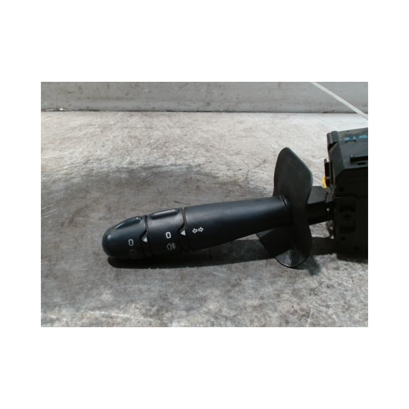 COMMANDE CLIGNOTANT RENAULT CLIO II PH.2 01-06