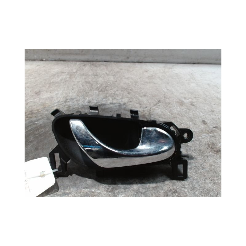 POIGNEE INTERIEURE PORTE AVANT DROIT NISSAN QHASQAI 2007-