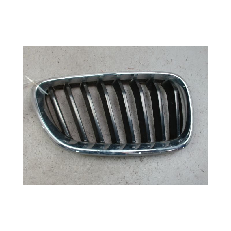 GRILLE CALANDRE DROIT B.M.W. SERIE 2