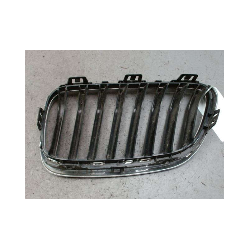 GRILLE CALANDRE DROIT B.M.W. SERIE 2