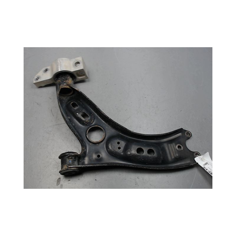 TRIANGLE INFERIEUR AVANT DROIT VOLKSWAGEN TOURAN
