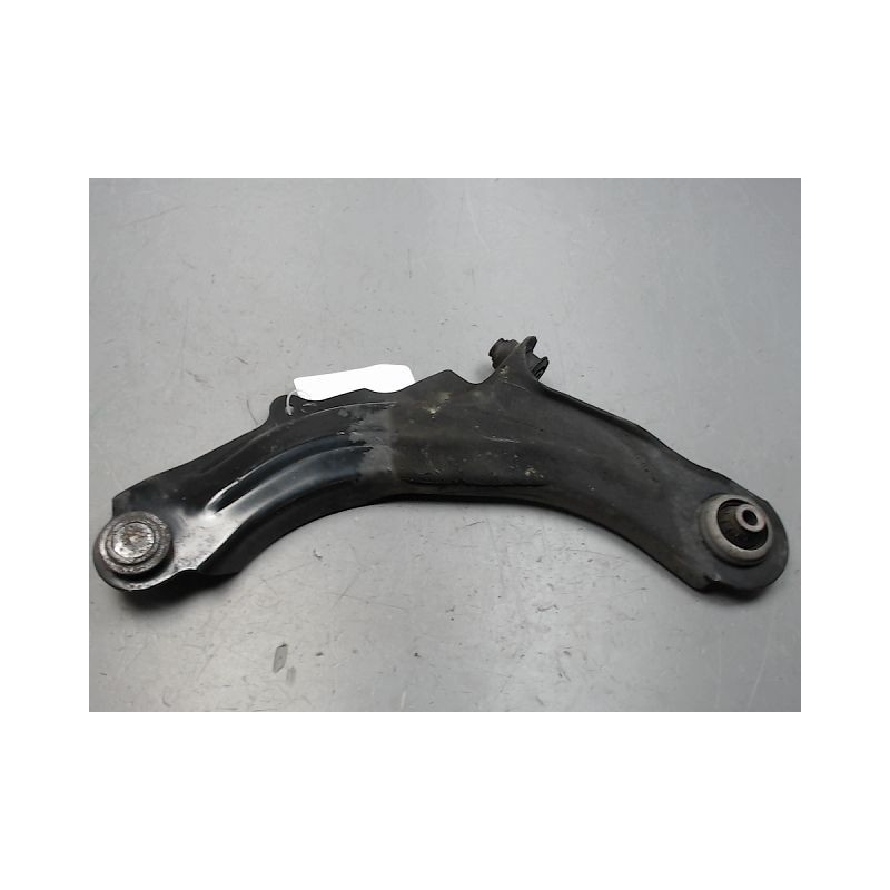 TRIANGLE INFERIEUR AVANT DROIT RENAULT CAPTUR