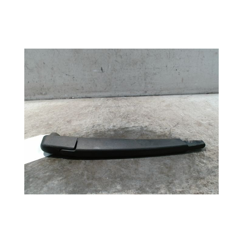 BRAS ESSUIE-GLACE ARRIERE NISSAN QHASQAI 2007-