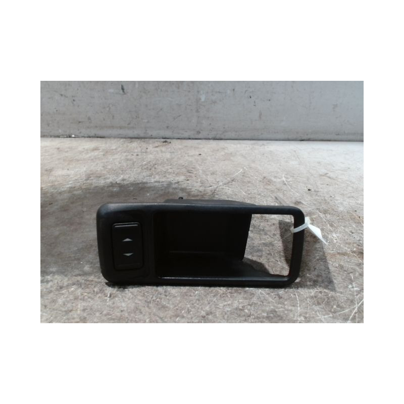 COMMANDE LEVE-GLACE PORTE AVD FORD FOCUS 2008-