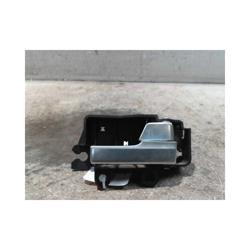 POIGNEE INTERIEURE PORTE AVANT DROIT FORD FOCUS 2008-