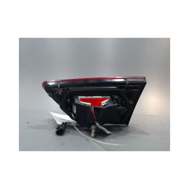 FEU ARRIERE INTERIEUR GAUCHE RENAULT CLIO
