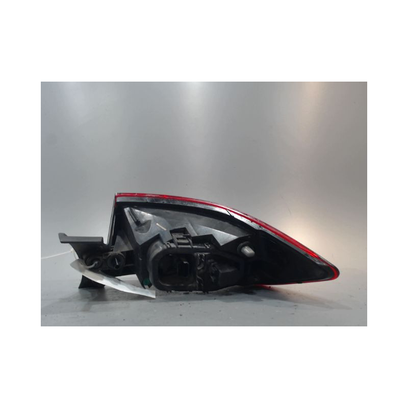 FEU ARRIERE GAUCHE  RENAULT CLIO