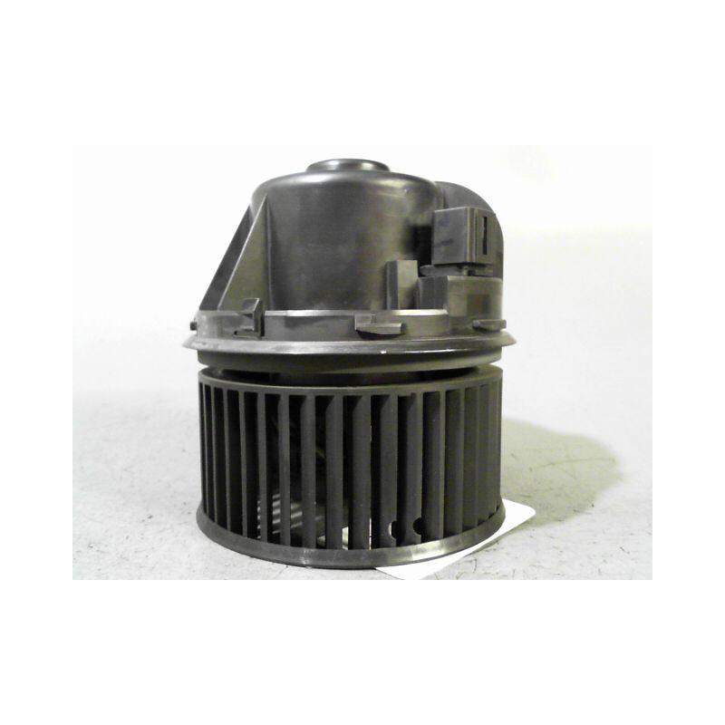 MOTEUR VENTILATEUR CHAUFFAGE FORD FOCUS