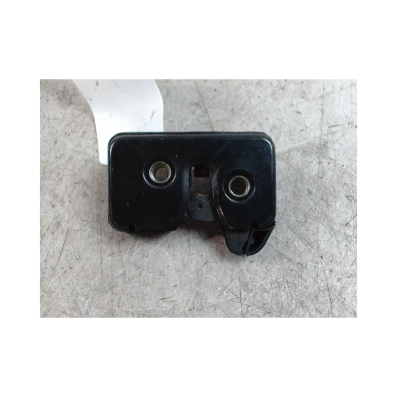 SERRURE HAYON  VOLKSWAGEN POLO 94-99