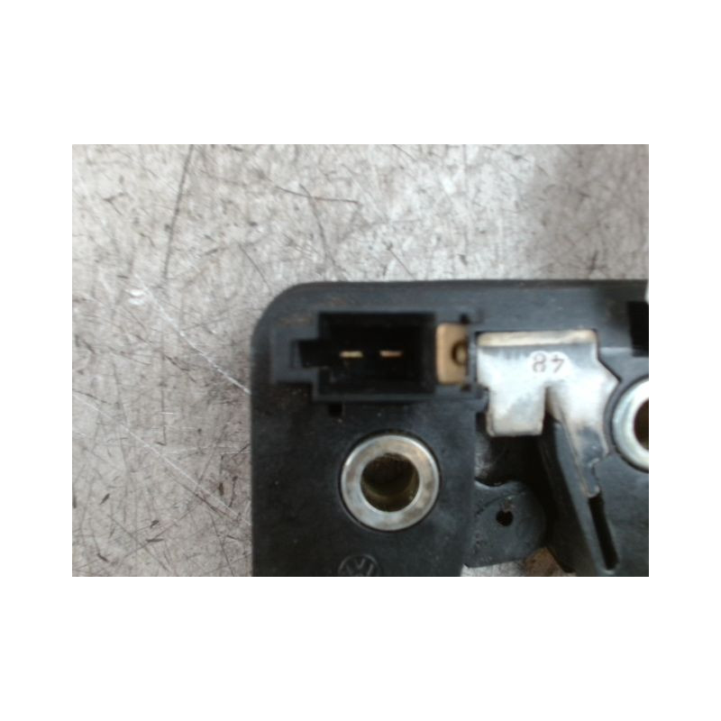 SERRURE HAYON  VOLKSWAGEN POLO 94-99