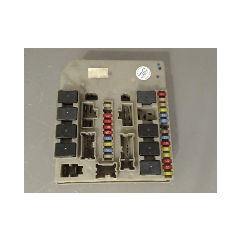 BOITE A FUSIBLES RENAULT CLIO III 2005-