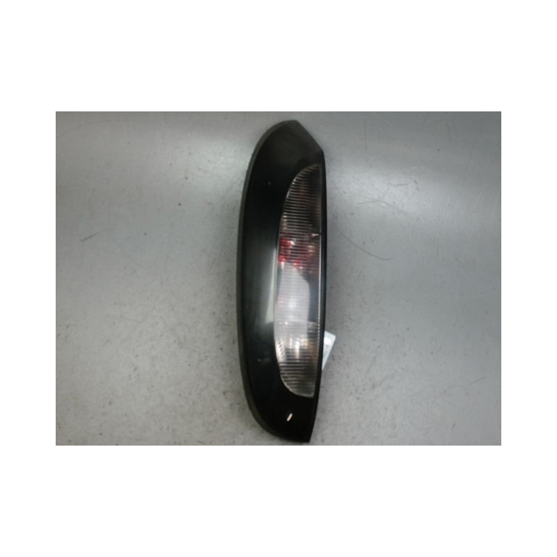 FEU ARRIERE GAUCHE  OPEL CORSA 03-06