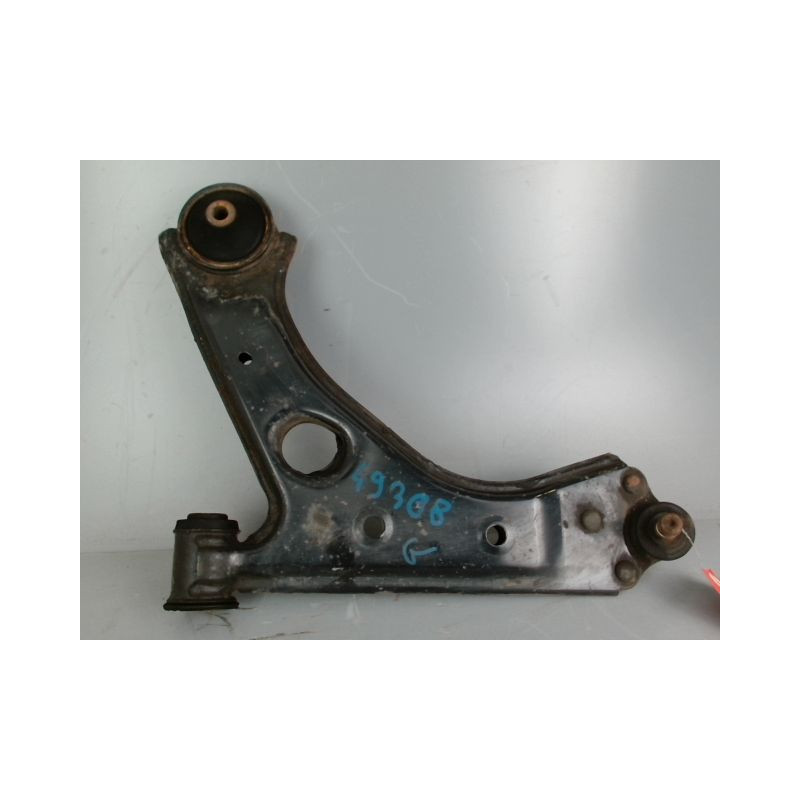 TRIANGLE INFERIEUR AVANT GAUCHE OPEL CORSA D PHASE 1  ESSENCE