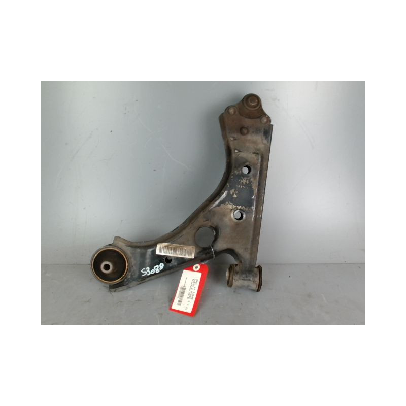 TRIANGLE INFERIEUR AVANT DROIT OPEL CORSA