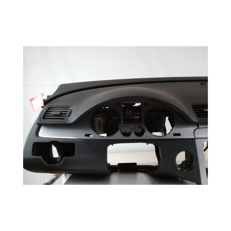 PLANCHE DE BORD  VOLKSWAGEN PASSAT 5 BREAK DIESEL