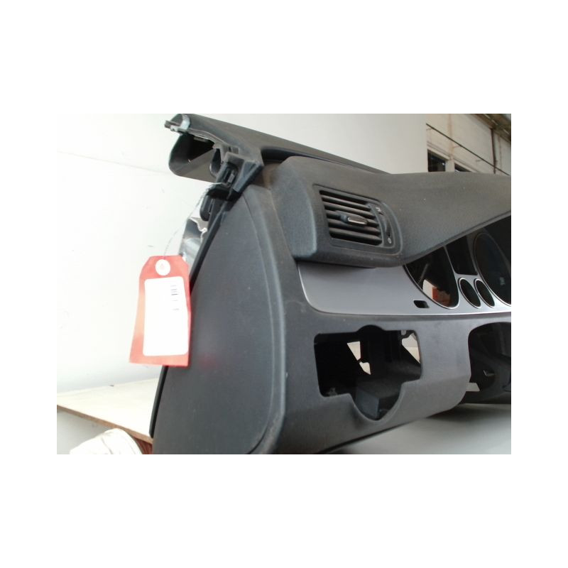 PLANCHE DE BORD  VOLKSWAGEN PASSAT 5 BREAK DIESEL