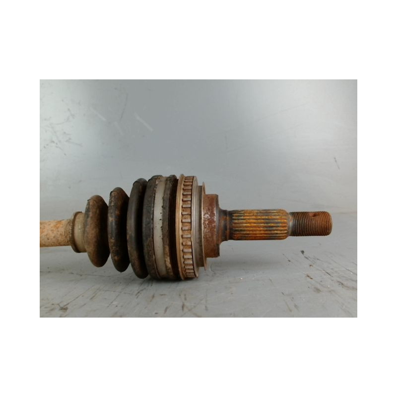TRANSMISSION ARRIERE DROIT TOYOTA RAV4 2 PHASE 1 2.0 D4D - 16V T 
