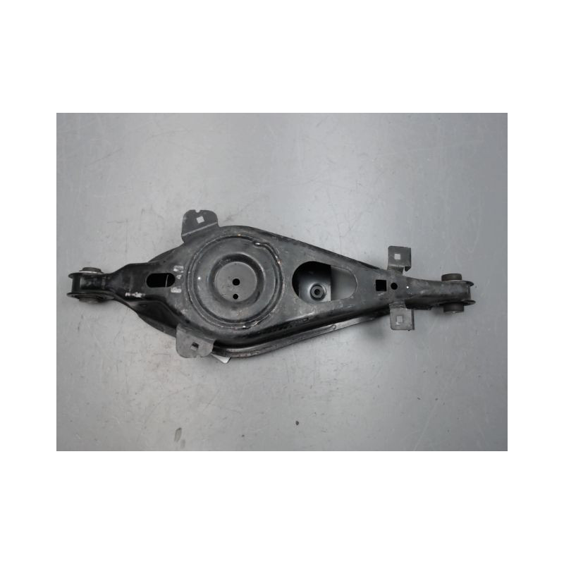 TRIANGLE INFERIEUR ARRIERE DROIT FORD FOCUS