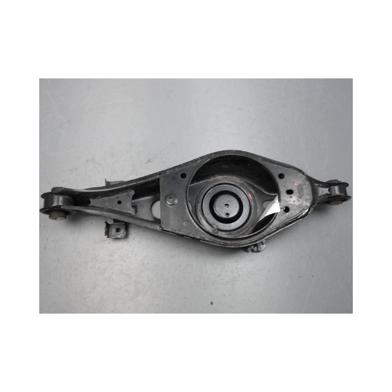 TRIANGLE INFERIEUR ARRIERE DROIT FORD FOCUS