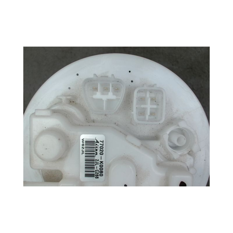POMPE CARBURANT IMMERGEE TOYOTA YARIS CRO