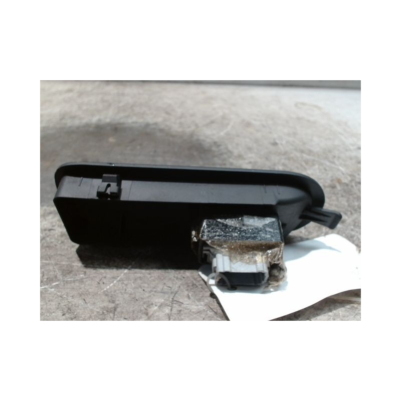 COMMANDE LEVE-GLACE PORTE AVD RENAULT MEGANE  SCENIC