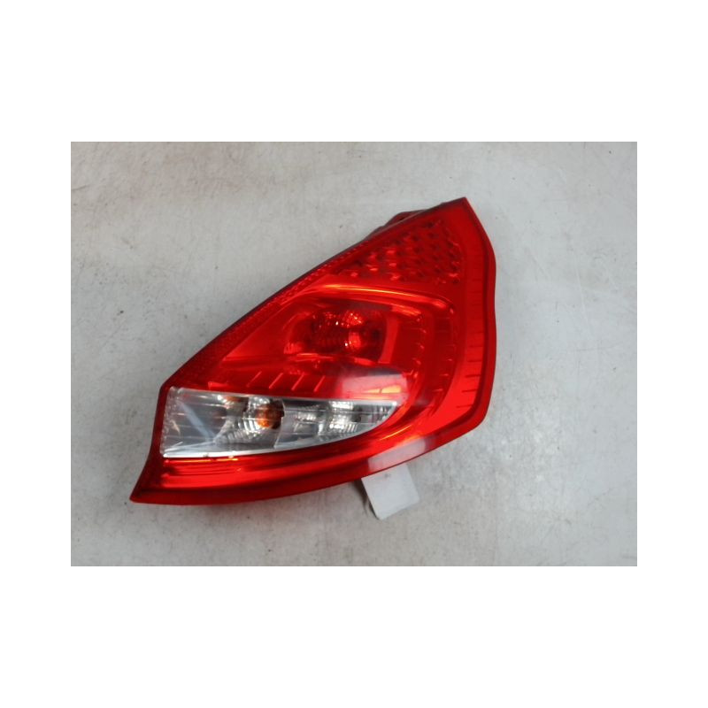 FEU ARRIERE DROIT FORD FIESTA 2005-