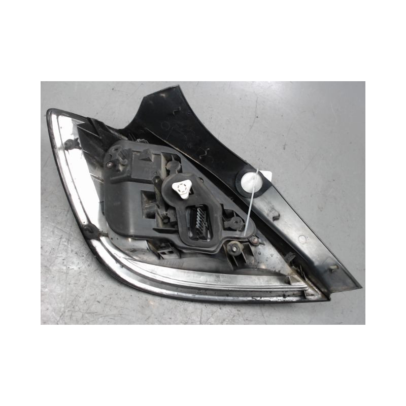 FEU ARRIERE DROIT OPEL ASTRA