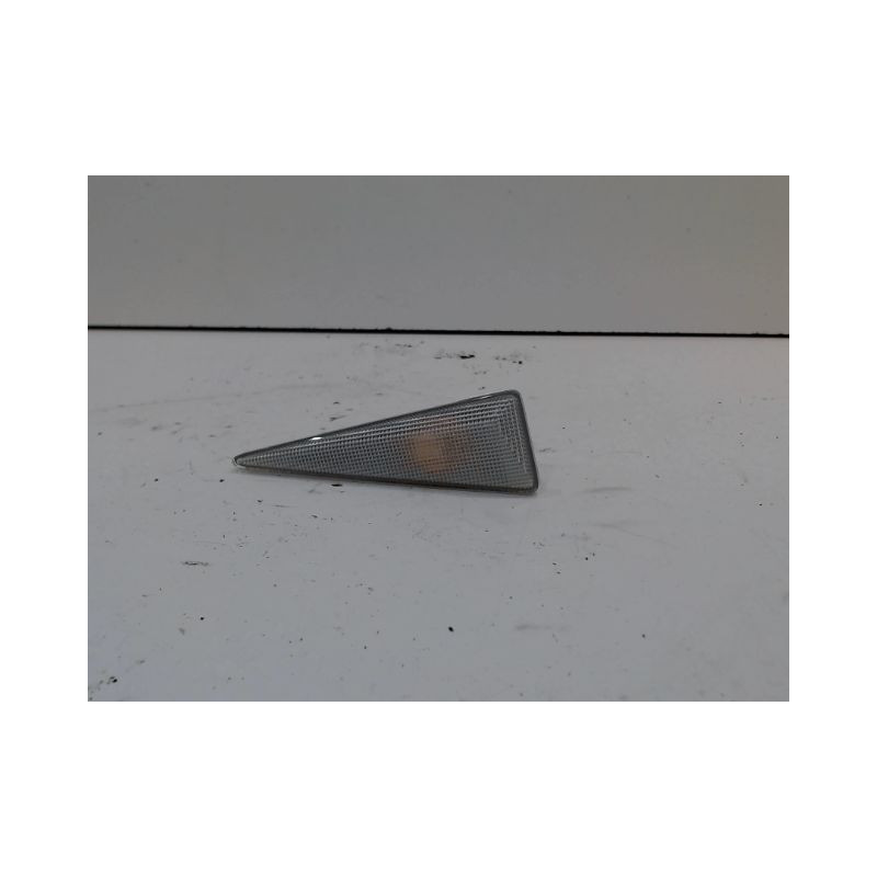 REPETITEUR AILE GAUCHE RENAULT MEGANE
