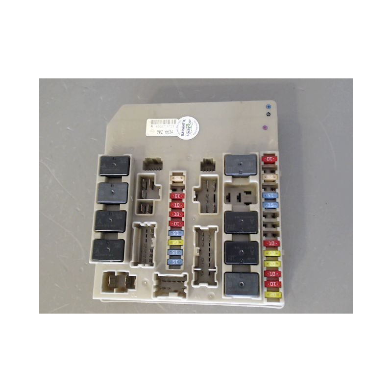 BOITE A FUSIBLES RENAULT CLIO III 2009-