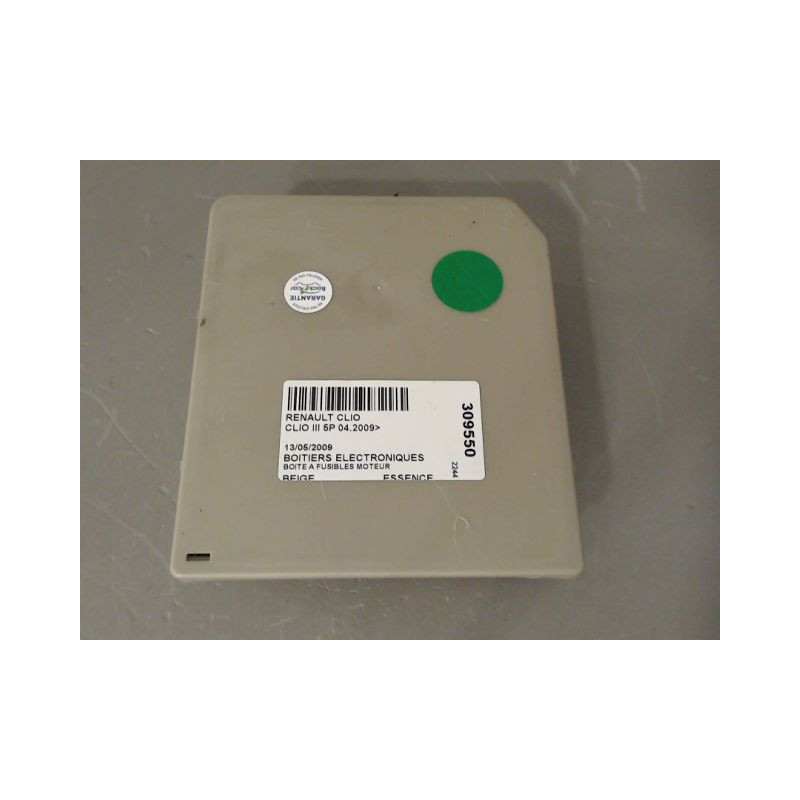 BOITE A FUSIBLES RENAULT CLIO III 2009-