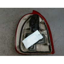 FEU ARRIERE DROIT OPEL CORSA 97-2000