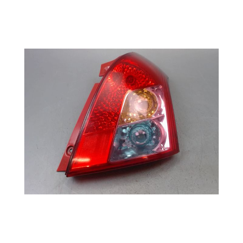 FEU ARRIERE DROIT SUZUKI SWIFT III 2005-2011