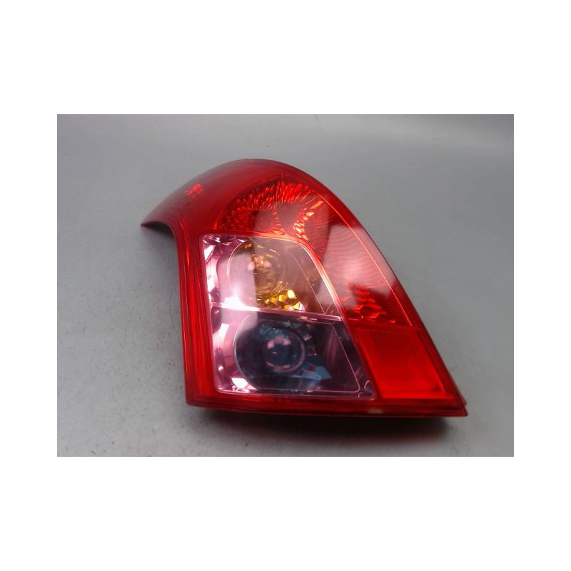 FEU ARRIERE GAUCHE  SUZUKI SWIFT III 2005-2011